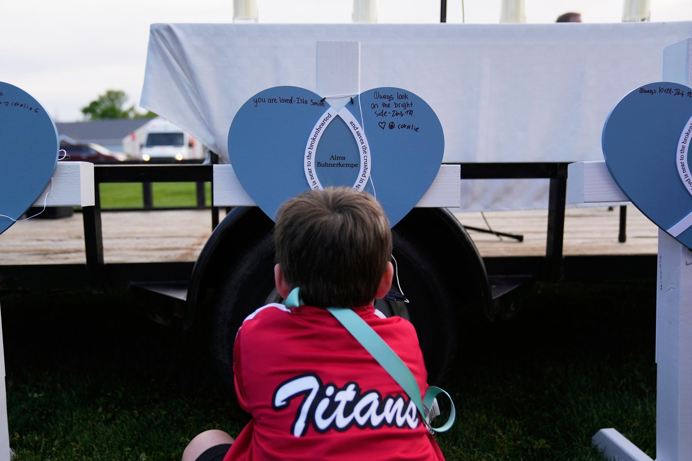 Illinois town mourns the 4 youngsters killed when a car barreled through their after-school camp | iNFOnews.ca Illinois town mourns the 4 youngsters killed when a car barreled through their after-school camp | iNFOnews.ca