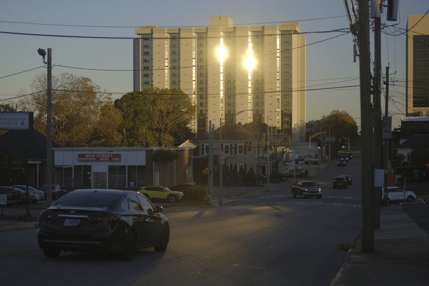 A Georgia city will blow up an old hotel to greet 2025 | iNFOnews.ca