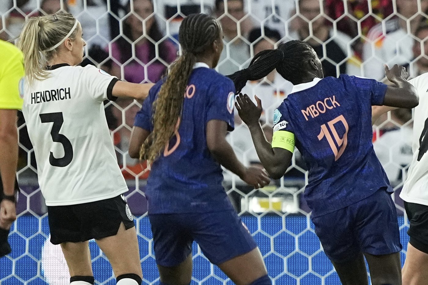 Germany's Kathrin Hendrich red-carded for hair-pulling in Euro 2025 quarterfinal | iNFOnews.ca