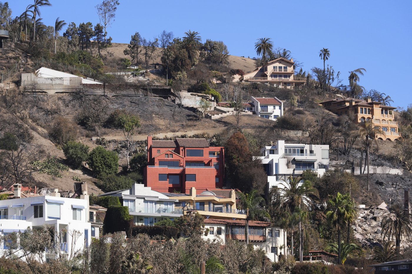 PHOTO COLLECTION: California Wildfires Palisades Fire | iNFOnews.ca