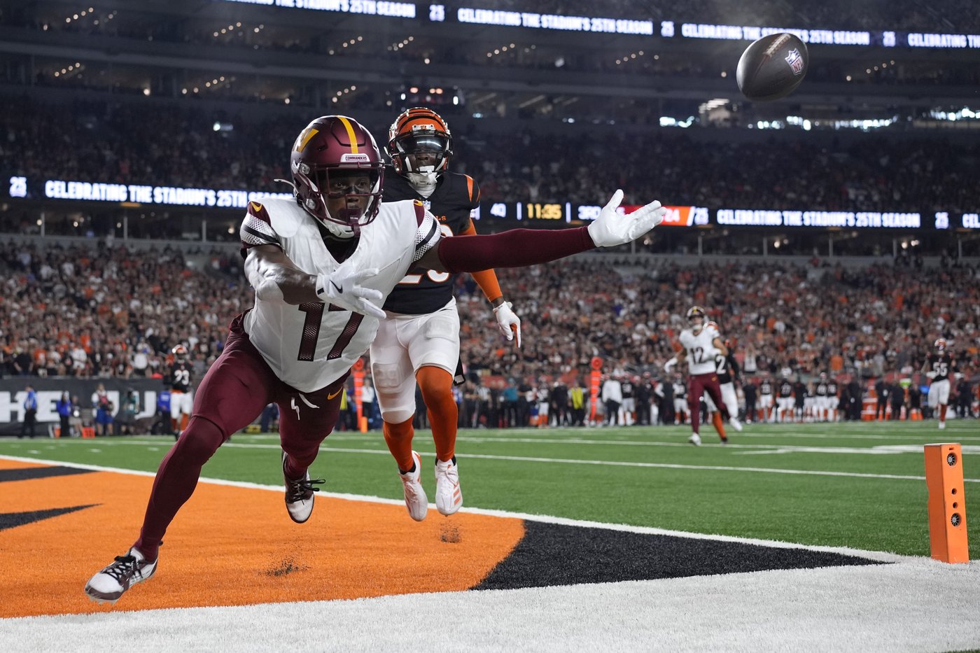 Rookie Jayden Daniels nearly flawless for Commanders in 38-33 win over Bengals | iNFOnews.ca Rookie Jayden Daniels nearly flawless for Commanders in 38-33 win over Bengals | iNFOnews.ca