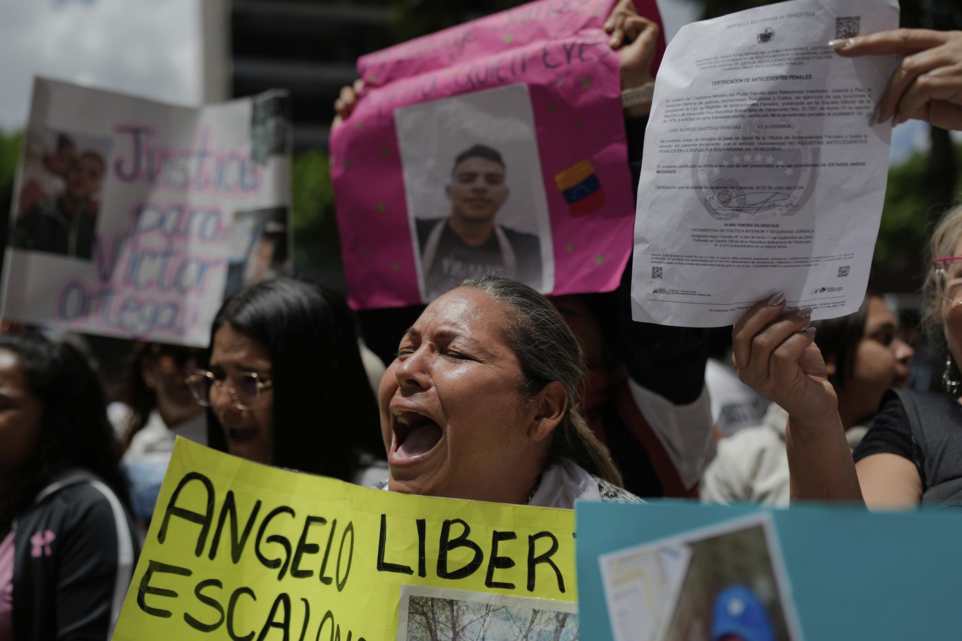 From classifying immigrants as dead to deportation: A guide to actions on Trump immigration policies | iNFOnews.ca From classifying immigrants as dead to deportation: A guide to actions on Trump immigration policies | iNFOnews.ca