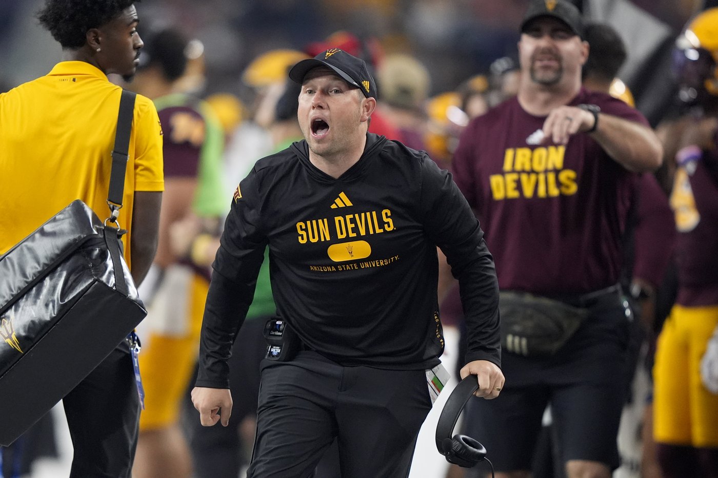 Before Memphis' back-to-back 10-win seasons, Silverfield was on same Tigers staff with 2 CFP coaches | iNFOnews.ca