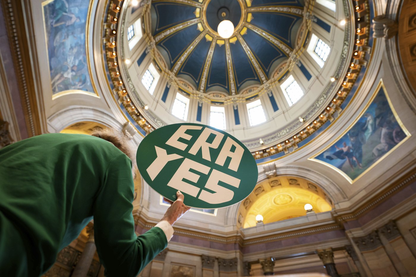 Archivist says Equal Rights Amendment can't be certified as Democrats push Biden to recognize it | iNFOnews.ca Archivist says Equal Rights Amendment can't be certified as Democrats push Biden to recognize it | iNFOnews.ca