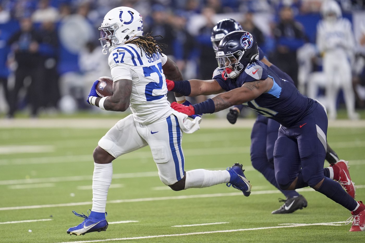 Jonathan Taylor rebounds with 218 yards, 3 TD runs as Colts hold off Titans 38-30 | iNFOnews.ca Jonathan Taylor rebounds with 218 yards, 3 TD runs as Colts hold off Titans 38-30 | iNFOnews.ca