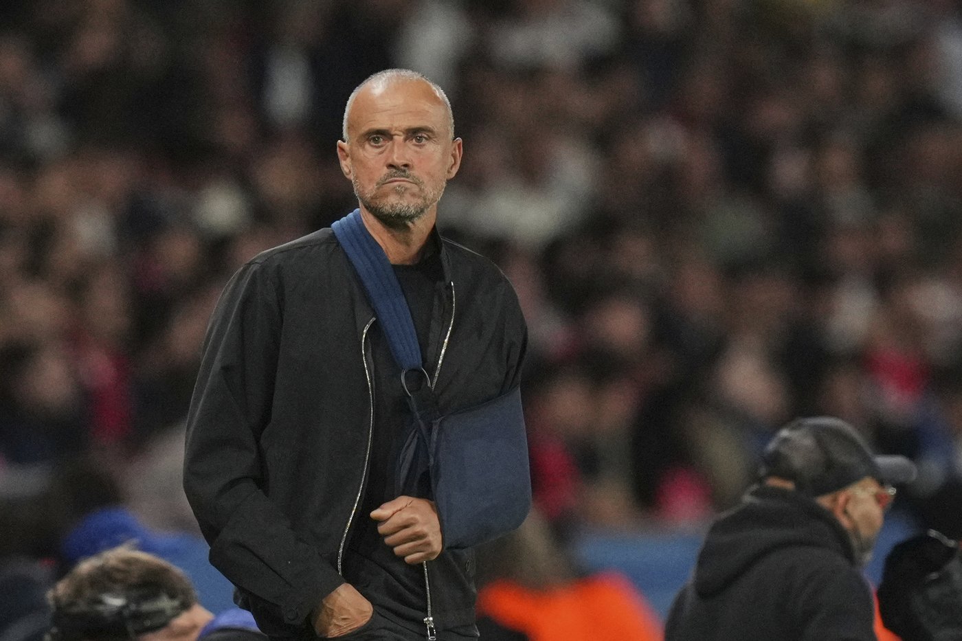 PSG coach Luis Enrique has a high view of his players from up in the stands | iNFOnews.ca PSG coach Luis Enrique has a high view of his players from up in the stands | iNFOnews.ca