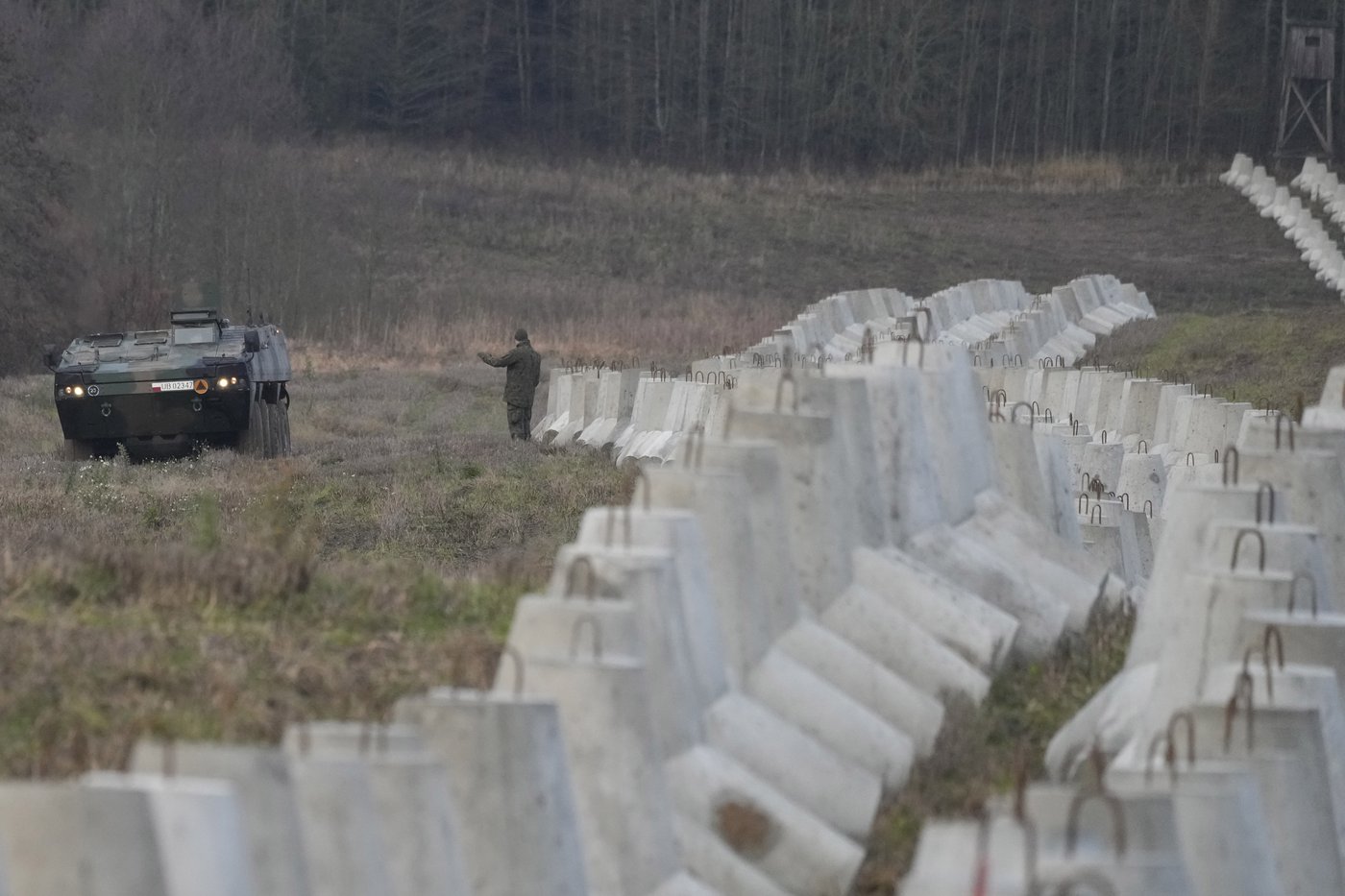 Poland's prime minister visits defensive fortifications on border with Russia | iNFOnews.ca Poland's prime minister visits defensive fortifications on border with Russia | iNFOnews.ca