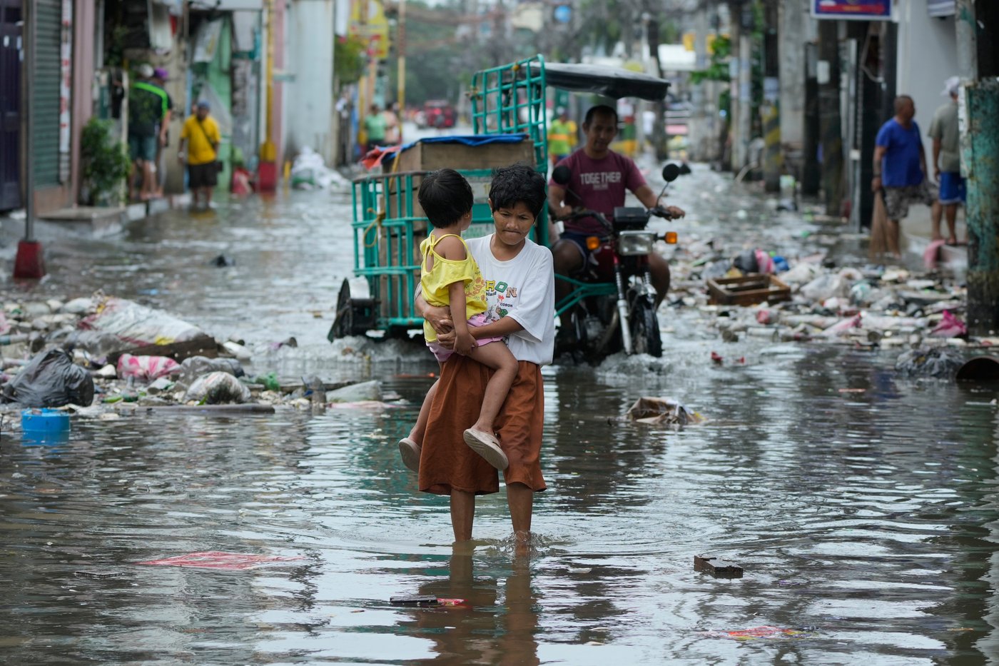 Storm approaches Taiwan after causing 18 deaths and destruction in the Philippines | iNFOnews.ca