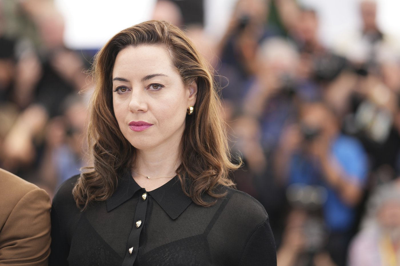 Aubrey Plaza describes grief over husband Jeff Baena's death, likens it to an 'ocean of awfulness' | iNFOnews.ca