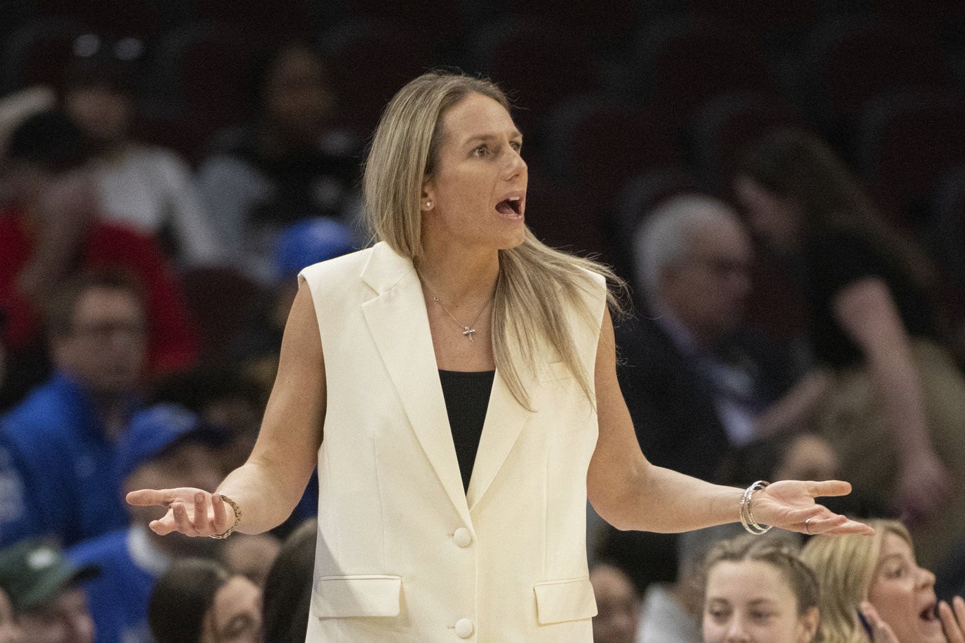 Arizona hires Buffalo's Becky Burke as women's basketball coach | iNFOnews.ca Arizona hires Buffalo's Becky Burke as women's basketball coach | iNFOnews.ca