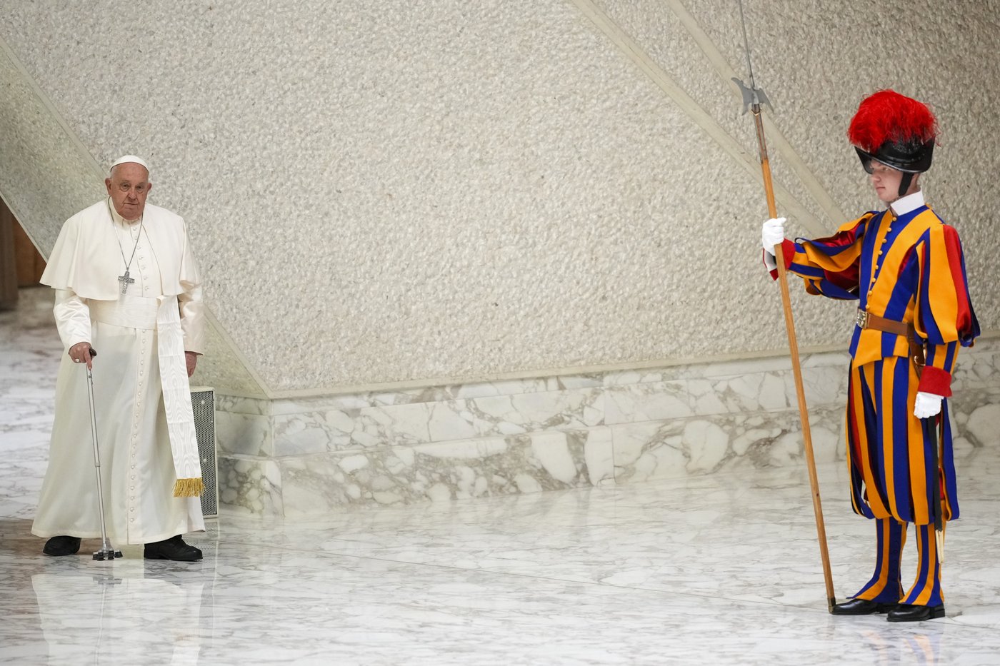 Pope has a cold and will skip outdoor Sunday prayer ahead of a busy week | iNFOnews.ca