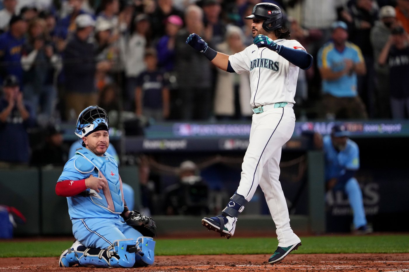 Blue Jays must win tonight to keep 'Want It All' rally cry in play | iNFOnews.ca