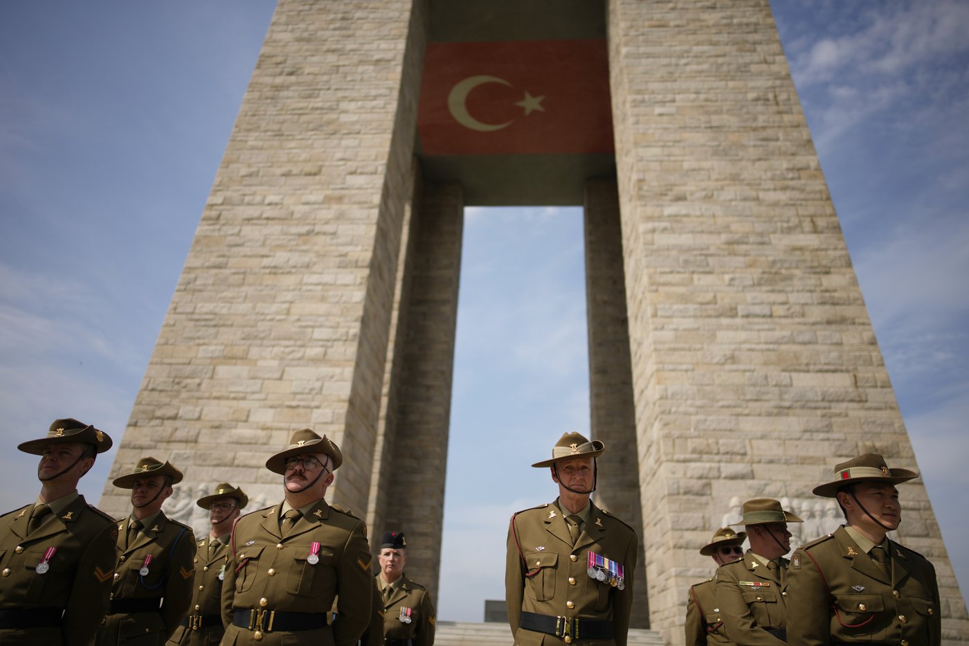 Anzac spirit infuses Super Rugby; Hurricanes break an Australian drought | iNFOnews.ca