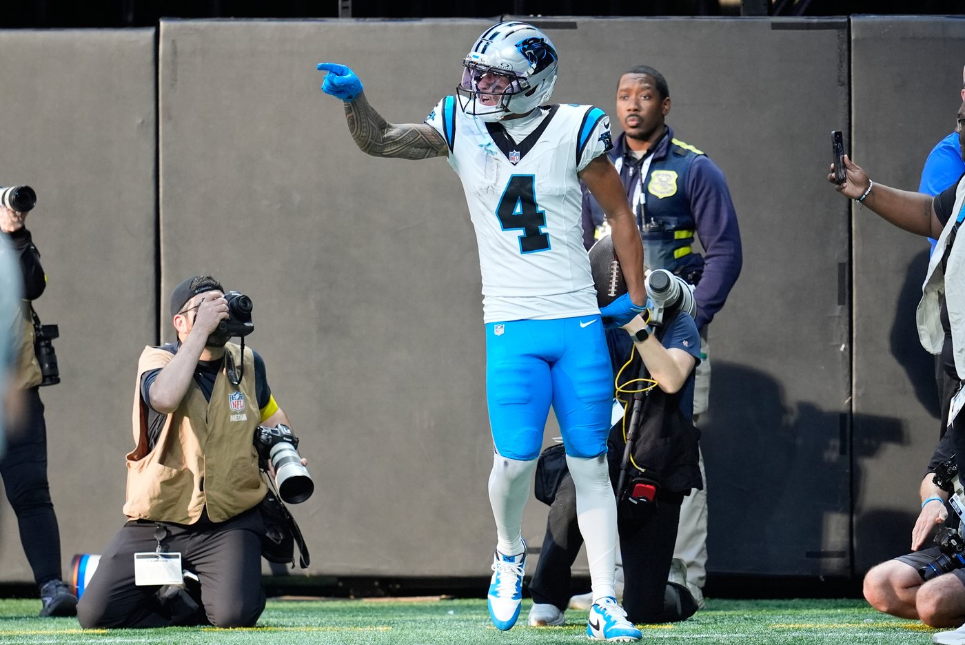 Panthers face 49ers in Monday night clash with playoff implications | iNFOnews.ca Panthers face 49ers in Monday night clash with playoff implications | iNFOnews.ca