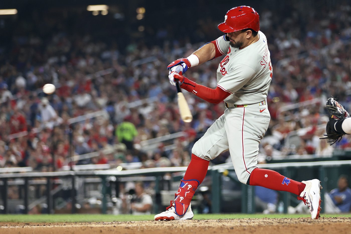 Kyle Schwarber's 43rd homer sends Phillies to 6-2 win over Nats. Closer Duran injured in 9th | iNFOnews.ca