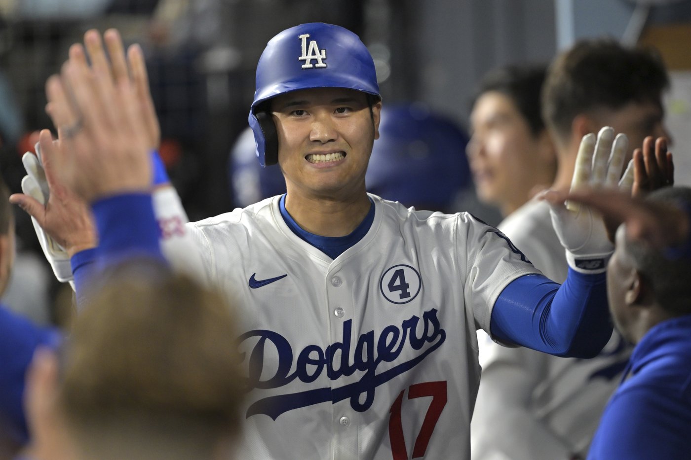 Dodgers manager Dave Roberts gifts pink toy luxury car to Shohei Ohtani's baby daughter | iNFOnews.ca Dodgers manager Dave Roberts gifts pink toy luxury car to Shohei Ohtani's baby daughter | iNFOnews.ca