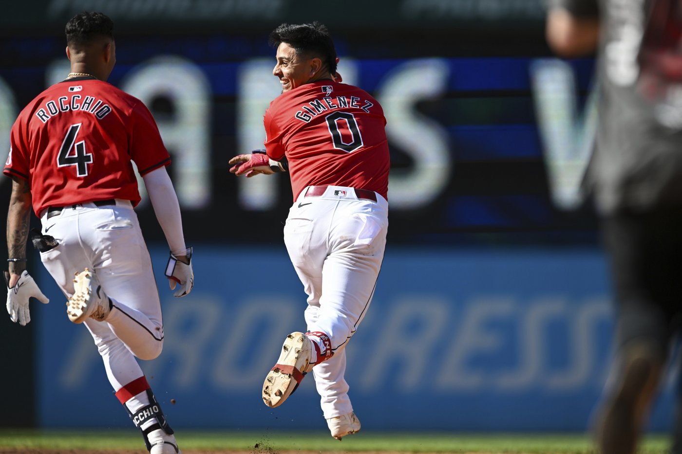 Guardians clinch AL playoff berth with walk-off, 3-2 win in 10 innings over Twins | iNFOnews.ca Guardians clinch AL playoff berth with walk-off, 3-2 win in 10 innings over Twins | iNFOnews.ca