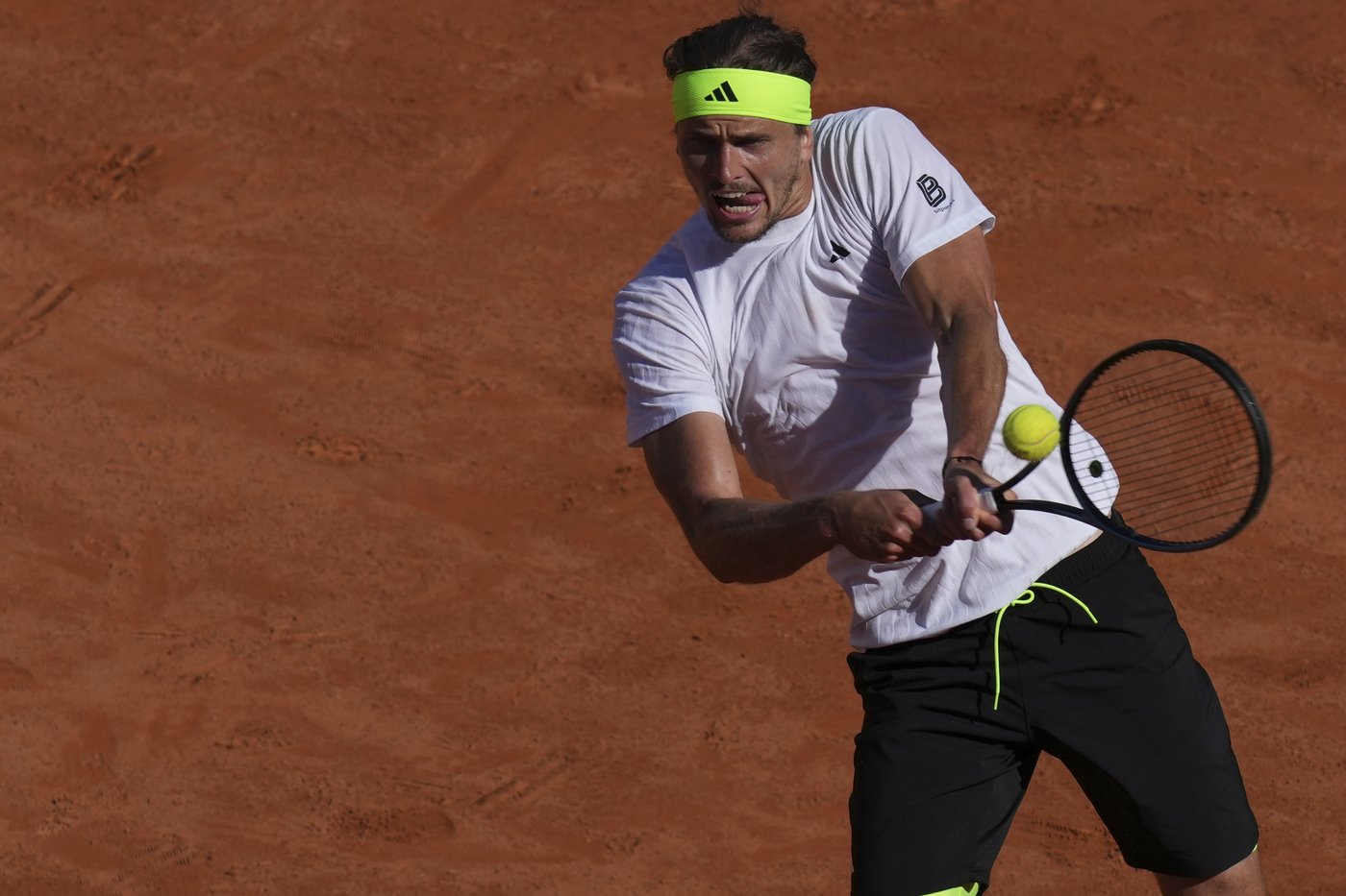 Defending champion Alexander Zverev advances at Italian Open | iNFOnews.ca