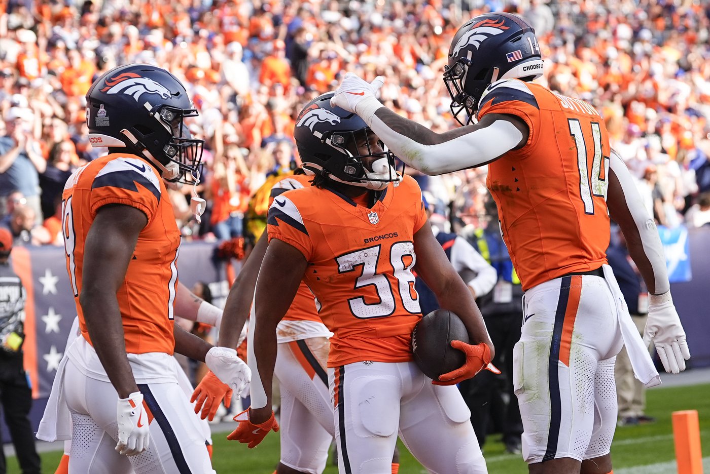 Payton says he wasn't trying to run up the score after some Panthers complain following 28-14 loss | iNFOnews.ca Payton says he wasn't trying to run up the score after some Panthers complain following 28-14 loss | iNFOnews.ca