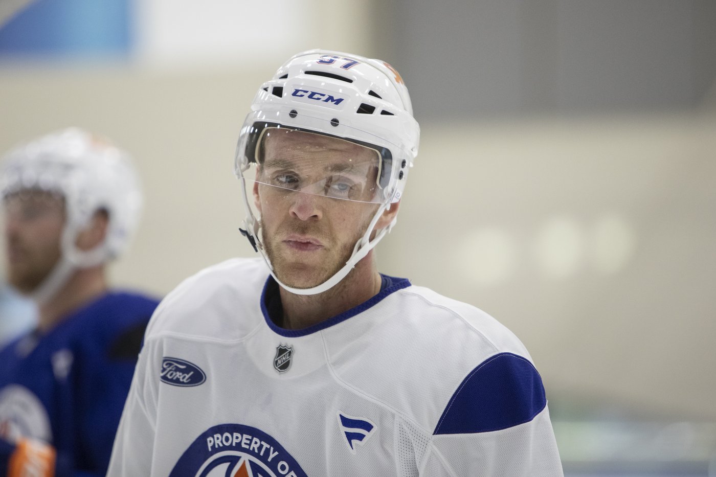 McDavid says two-year contract extension shows commitment to winning with Oilers | iNFOnews.ca