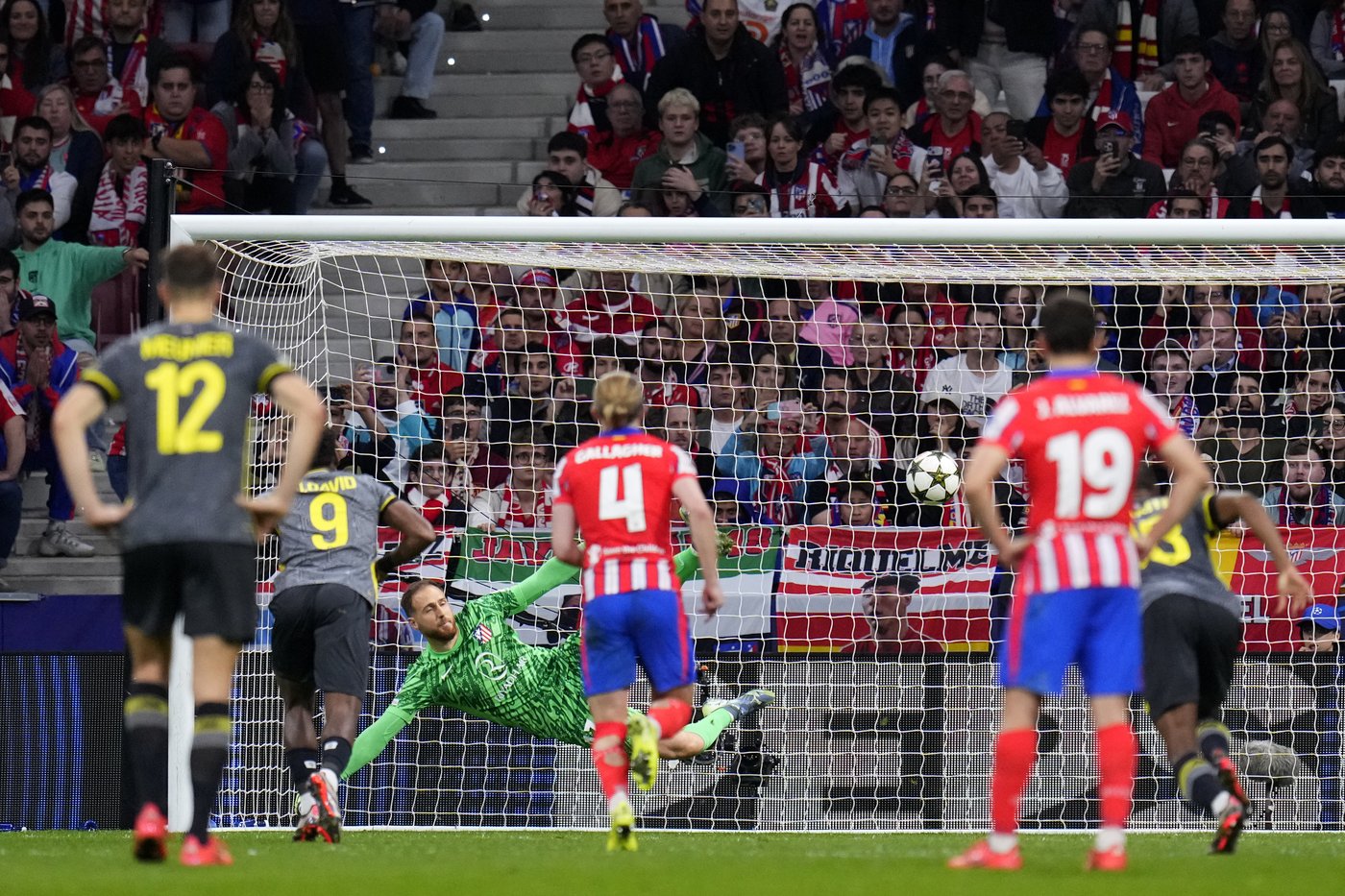 Atletico struggles to understand penalty call after losing to Lille in Champions League game | iNFOnews.ca Atletico struggles to understand penalty call after losing to Lille in Champions League game | iNFOnews.ca