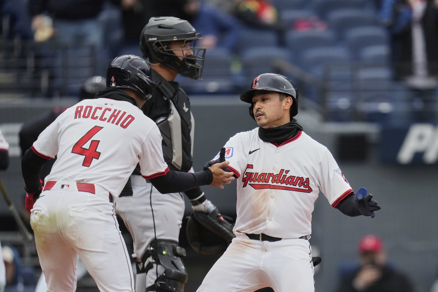 Kwan has 4 hits, 4 RBIs as Guardians win 6-1 to send White Sox to their 8th straight loss | iNFOnews.ca