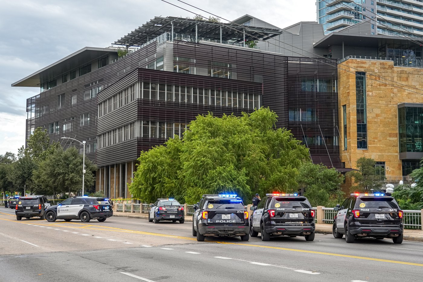 One injured and suspect arrested in Texas library shooting | iNFOnews.ca