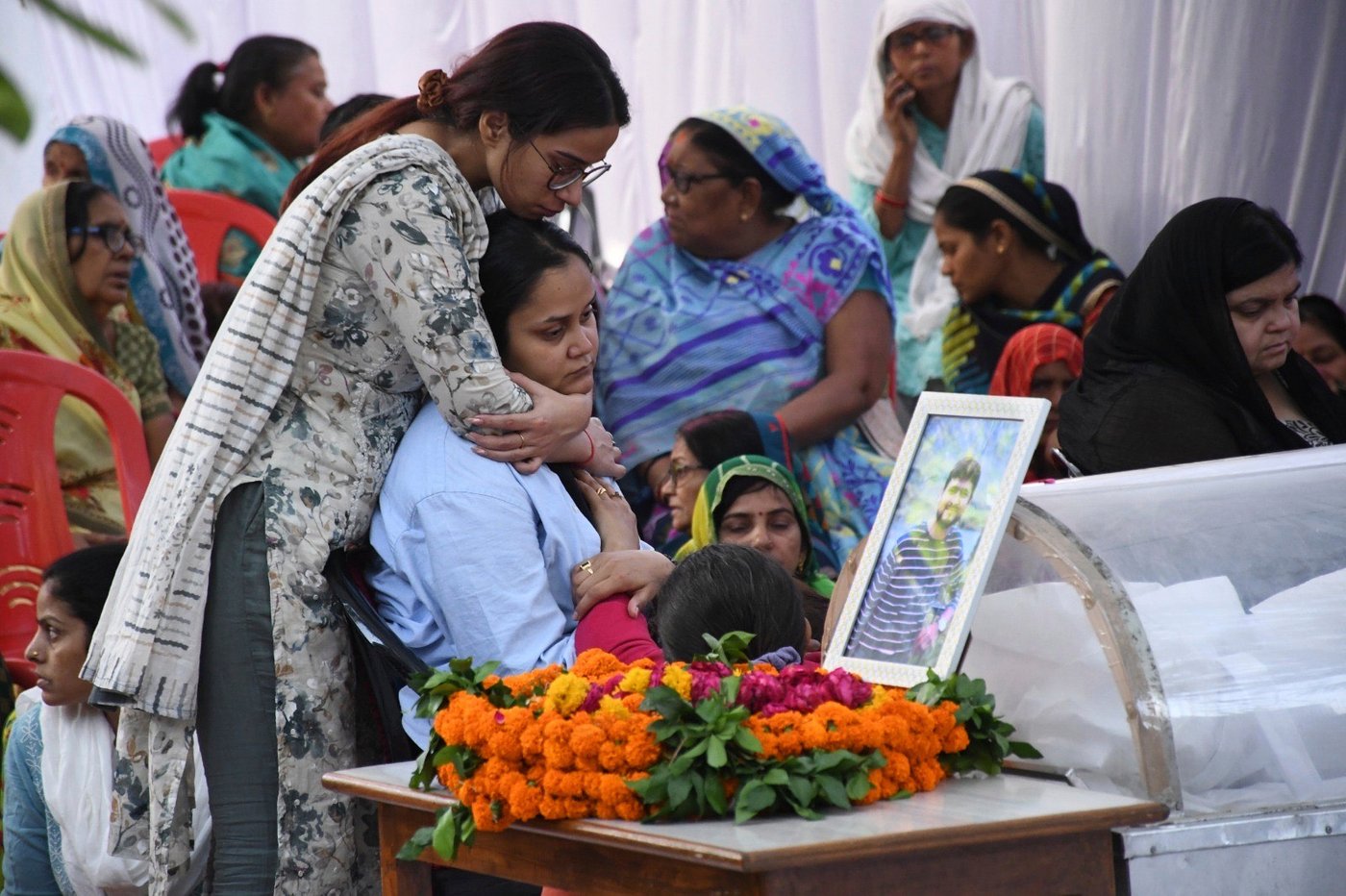 Indian survivors of Kashmir attack say gunmen asked if they were Hindus and opened fire | iNFOnews.ca