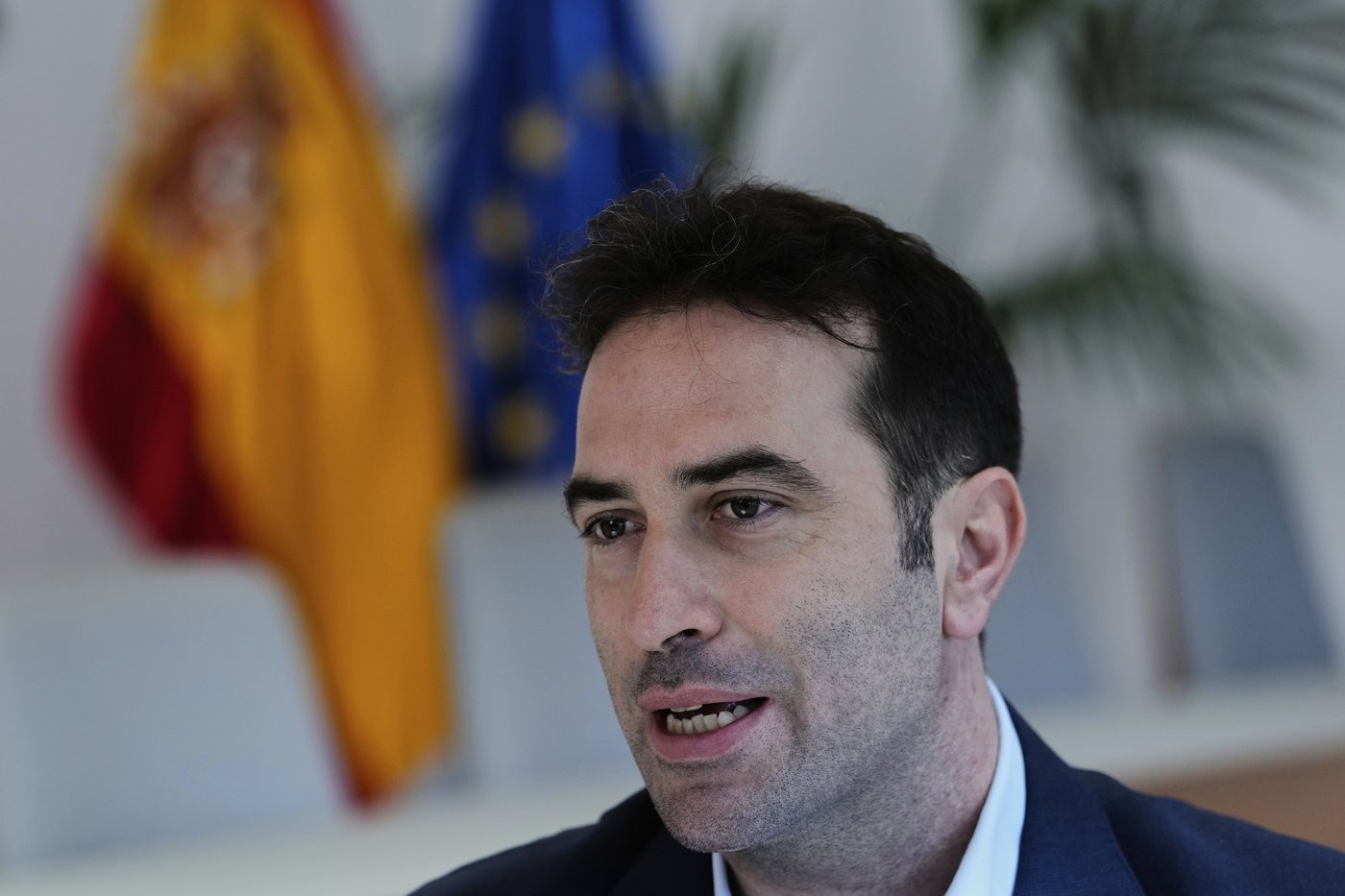 Spain's economy minister says 'overtourism' challenges need to be addressed | iNFOnews.ca