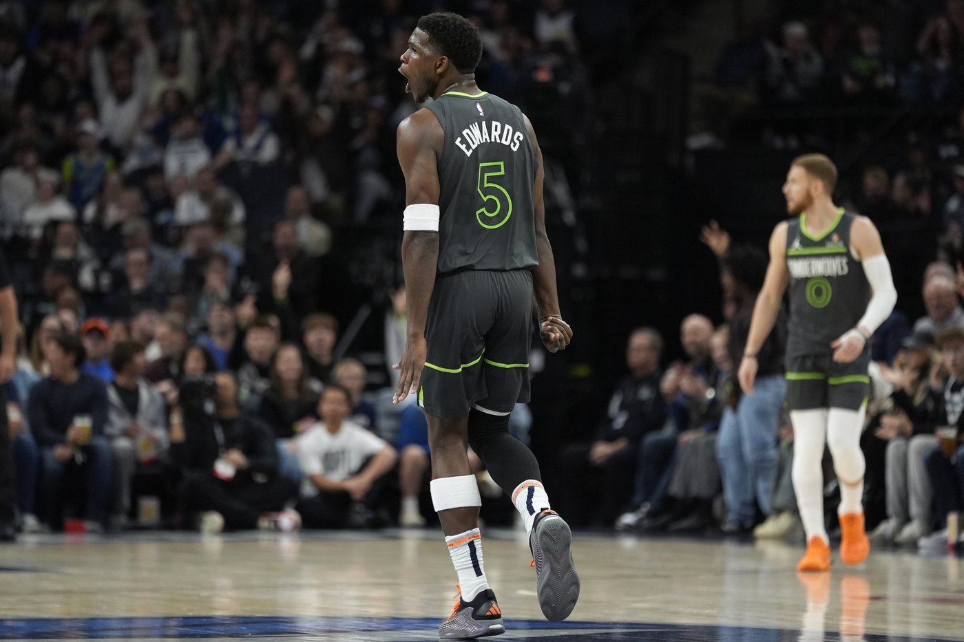 Anthony Edwards scores go-ahead basket, Timberwolves top Nuggets in 119-116 thriller | iNFOnews.ca Anthony Edwards scores go-ahead basket, Timberwolves top Nuggets in 119-116 thriller | iNFOnews.ca