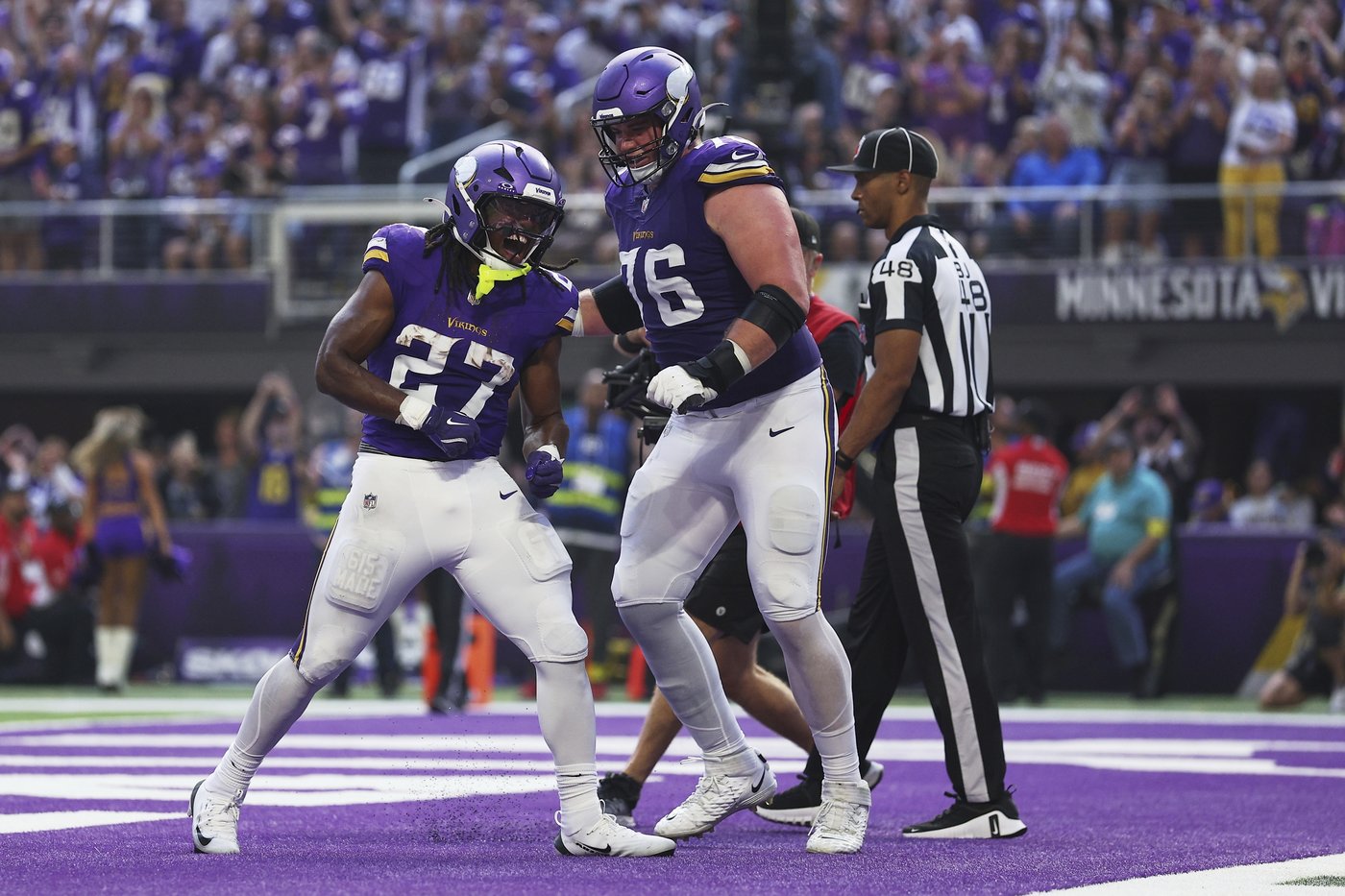 Vikings lean into their alternate identity with dominant defense and strong rushing attack | iNFOnews.ca