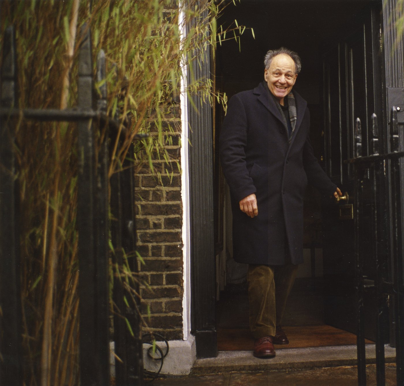 Painter Frank Auerbach, who fled the Nazis and became a major artist, dies at 93 | iNFOnews.ca