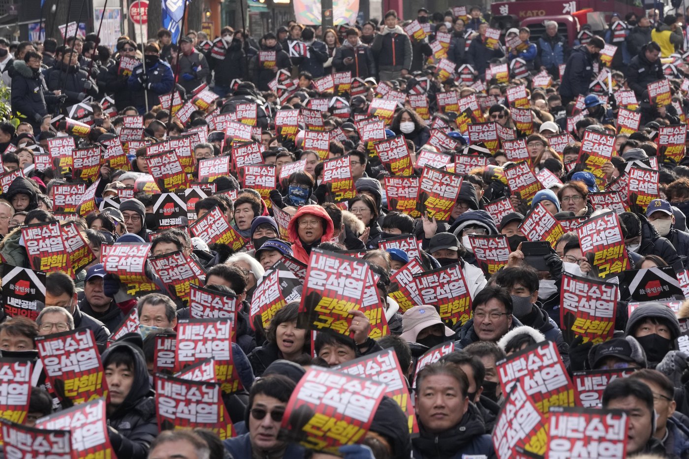 What to know about martial law and the impeachment vote threatening South Korea's president | iNFOnews.ca