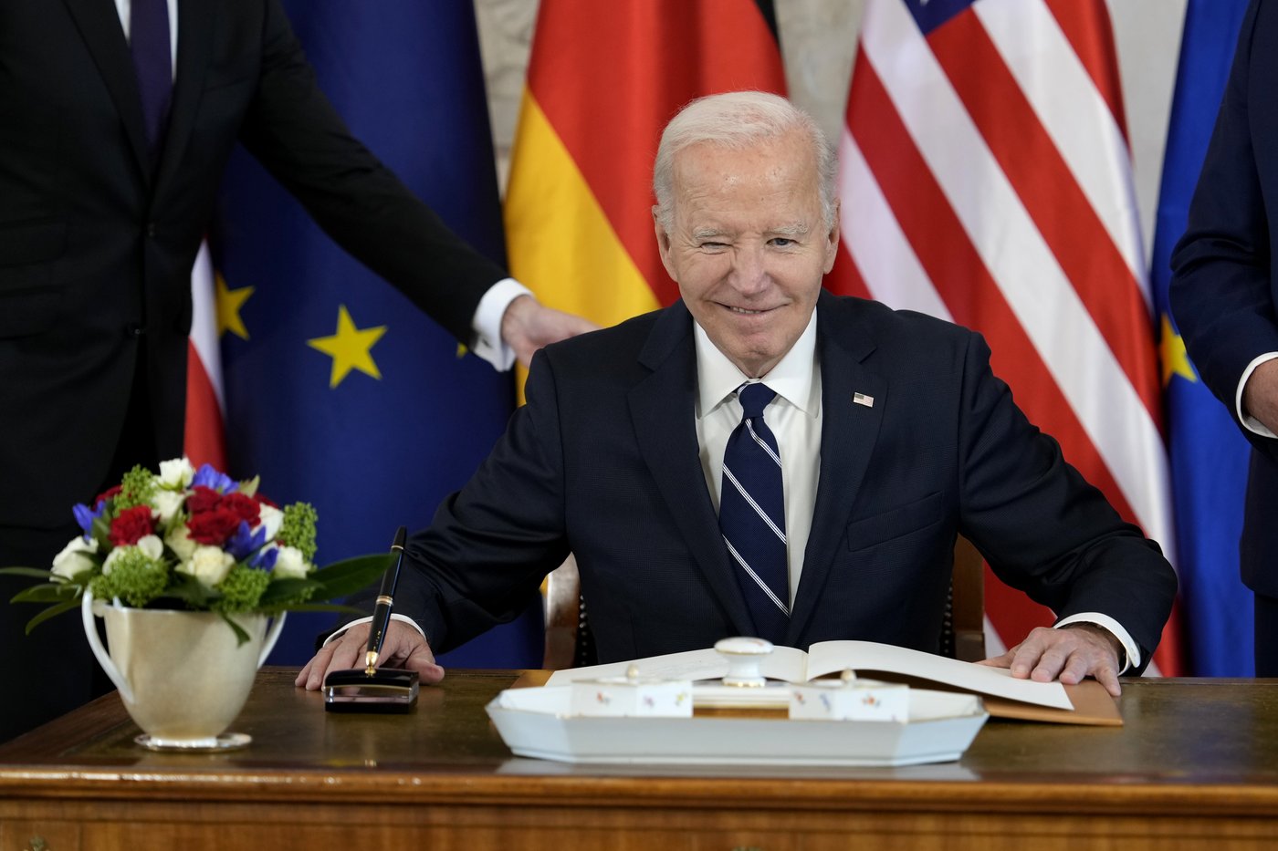 Biden urges Western allies to keep aiding Ukraine during meeting with Europe leaders before election | iNFOnews.ca Biden urges Western allies to keep aiding Ukraine during meeting with Europe leaders before election | iNFOnews.ca