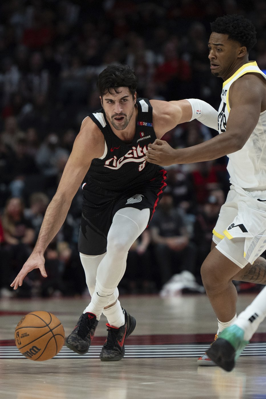 John Collins scores 20 points, Jazz snap 5-game skid with 141-99 victory over the Trail Blazers | iNFOnews.ca