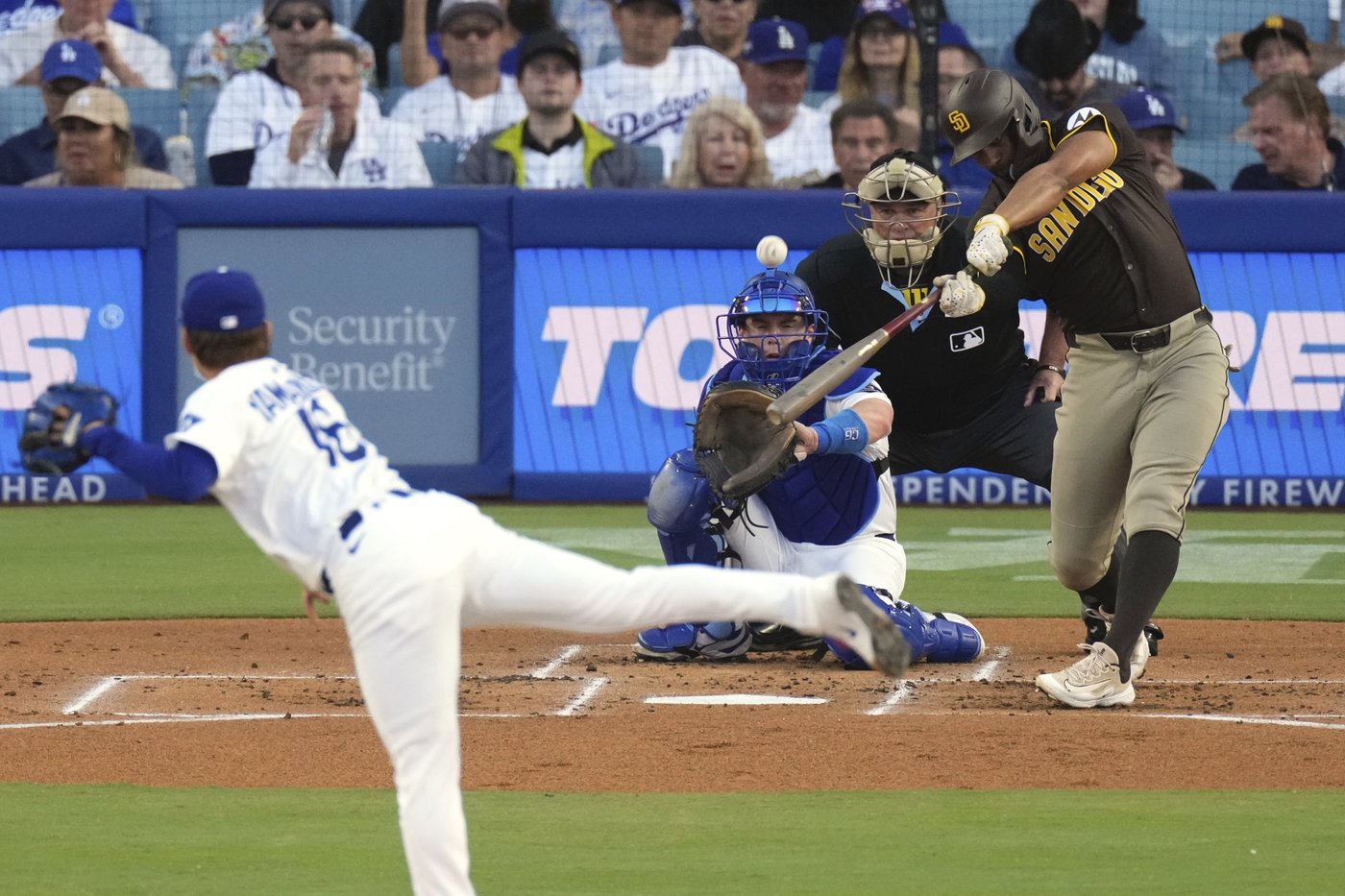 Bogaerts homers among 4 hits as Padres beat Dodgers 5-3 to avoid four-game sweep | iNFOnews.ca