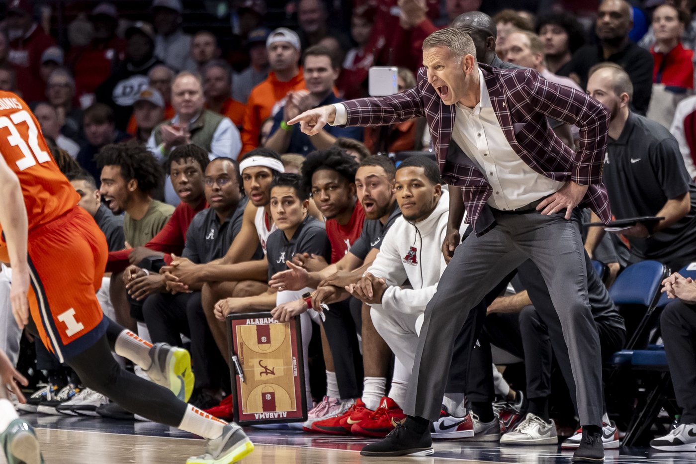 Nelson scores 23 to lead No. 8 Alabama past No. 25 Illinois, 100-87 | iNFOnews.ca