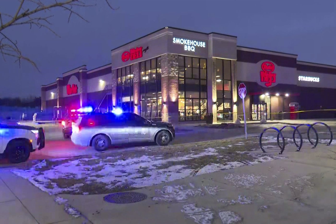 Shooting at Indiana store leaves 3 dead, including the suspect, and 2 officers wounded | iNFOnews.ca