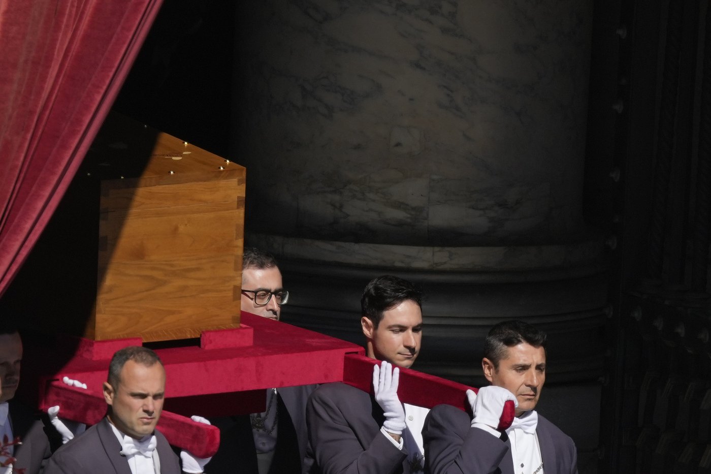 PHOTO COLLECTION: Vatican Pope Funeral Top Photos of the Day | iNFOnews.ca PHOTO COLLECTION: Vatican Pope Funeral Top Photos of the Day | iNFOnews.ca