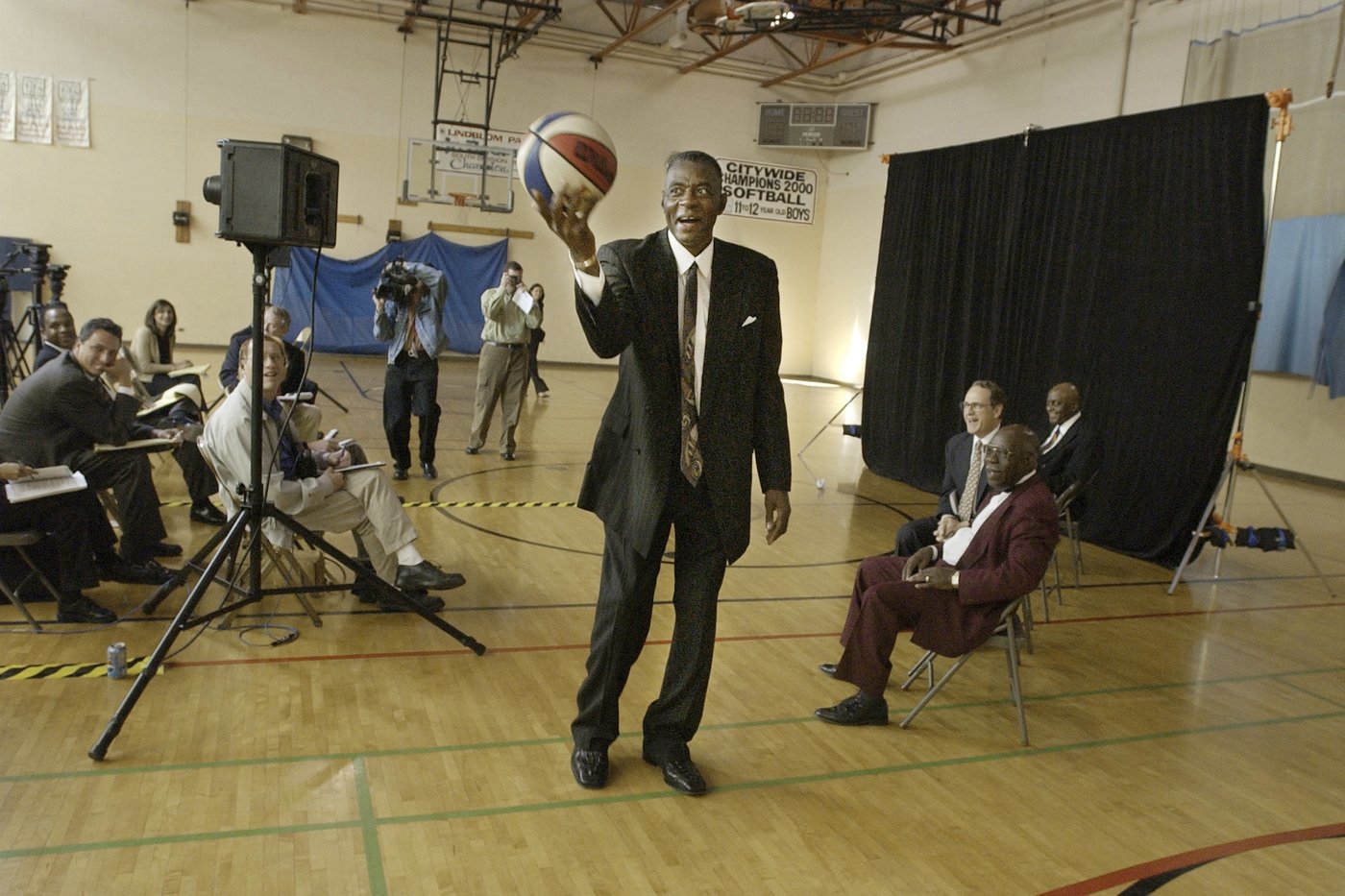 Doc Rivers gets emotional when talking about childhood hero Bob Love | iNFOnews.ca Doc Rivers gets emotional when talking about childhood hero Bob Love | iNFOnews.ca