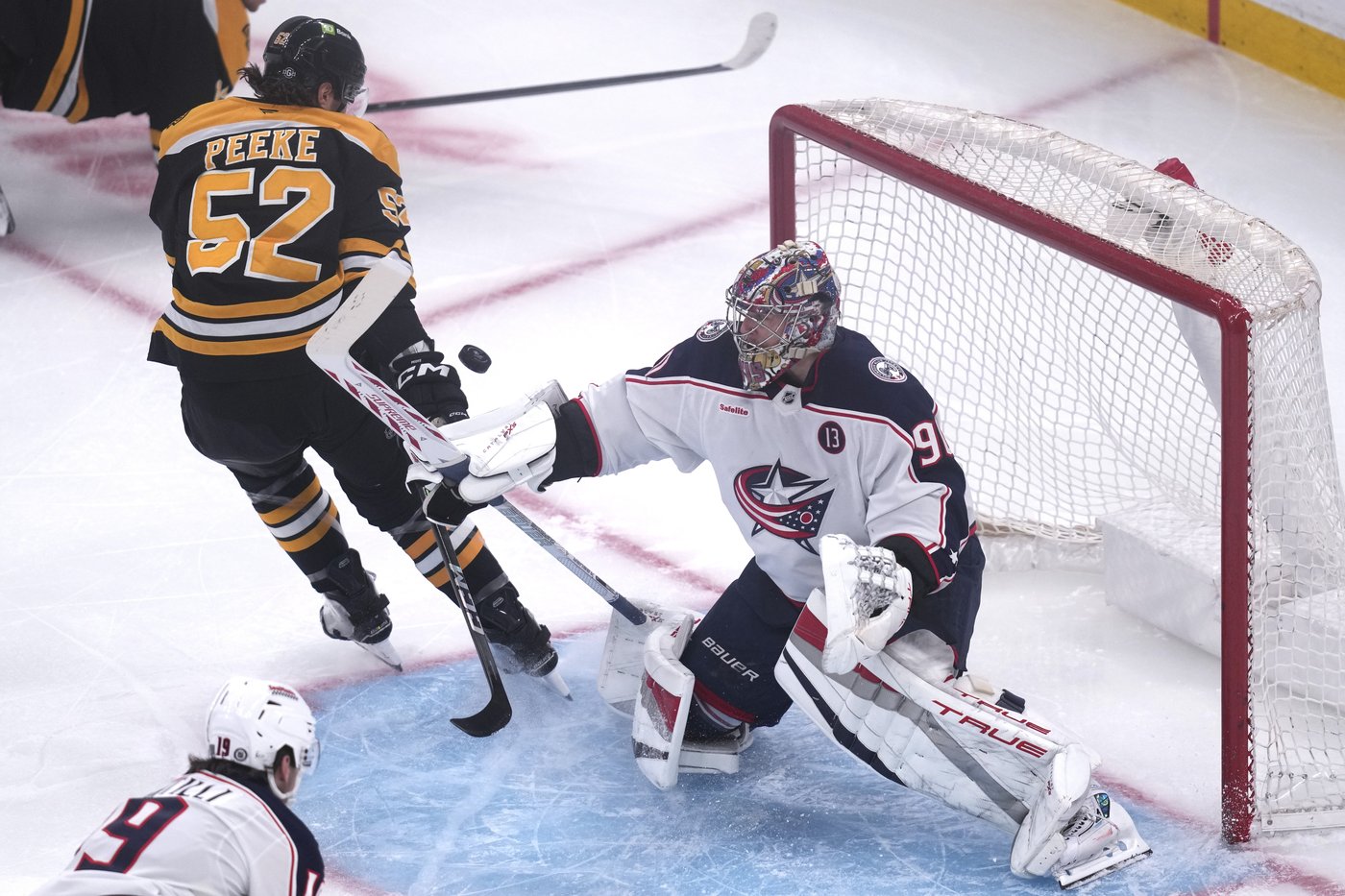 Blue Jackets score two short-handed goals to beat Bruins 5-1 | iNFOnews.ca