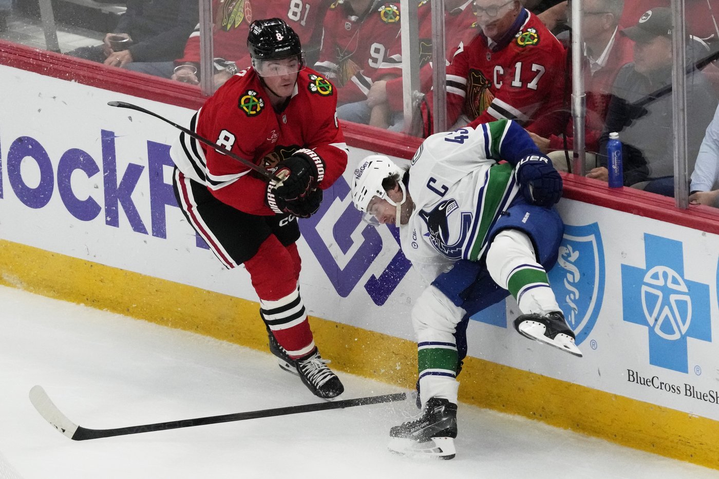Heinen scores twice as the Canucks beat the Blackhawks 6-3 for their 3rd straight win | iNFOnews.ca
