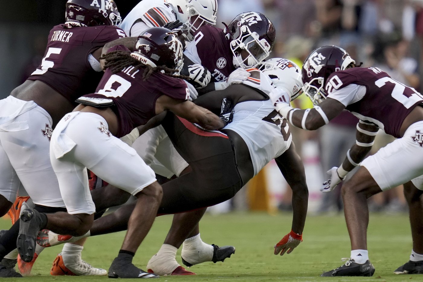 Reed throws two TD passes to help No. 25 Texas A&M outlast Bowling Green 26-20 | iNFOnews.ca
