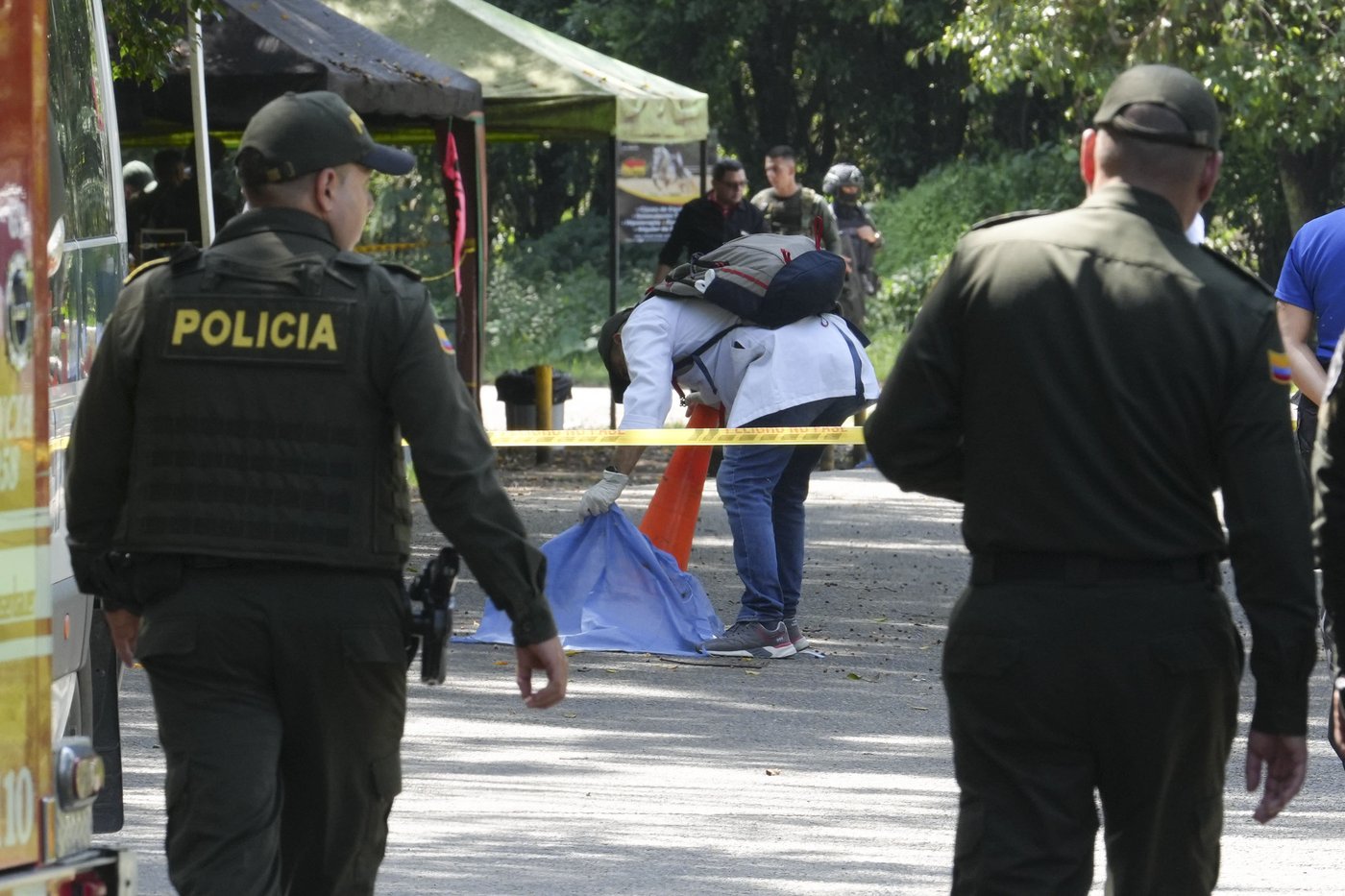 A motorcycle loaded with explosives detonated in Colombia killing 1 and injuring 14 | iNFOnews.ca A motorcycle loaded with explosives detonated in Colombia killing 1 and injuring 14 | iNFOnews.ca