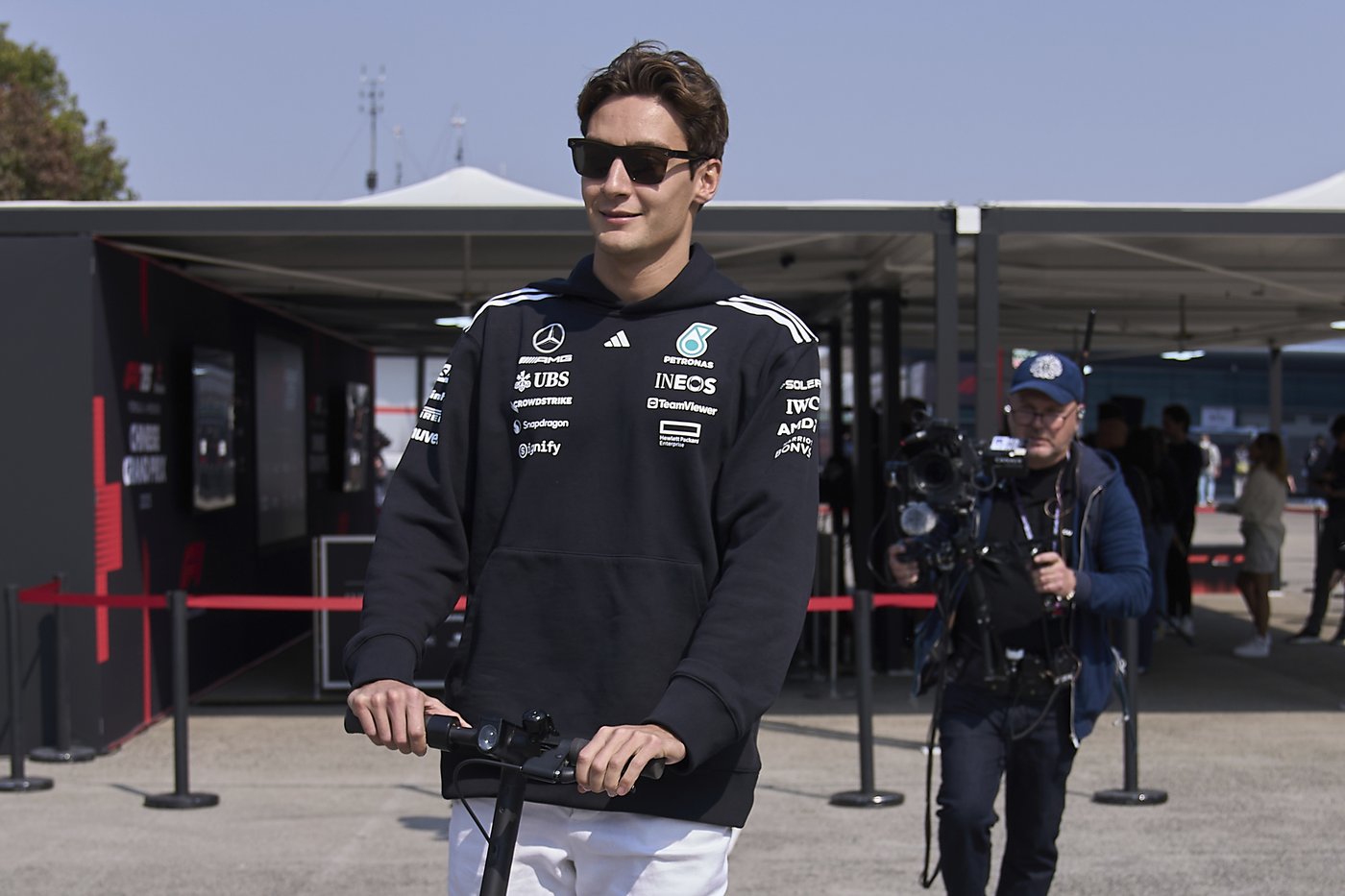 Mercedes' Russell believes McLaren capable of dominating F1 but doubts it | iNFOnews.ca