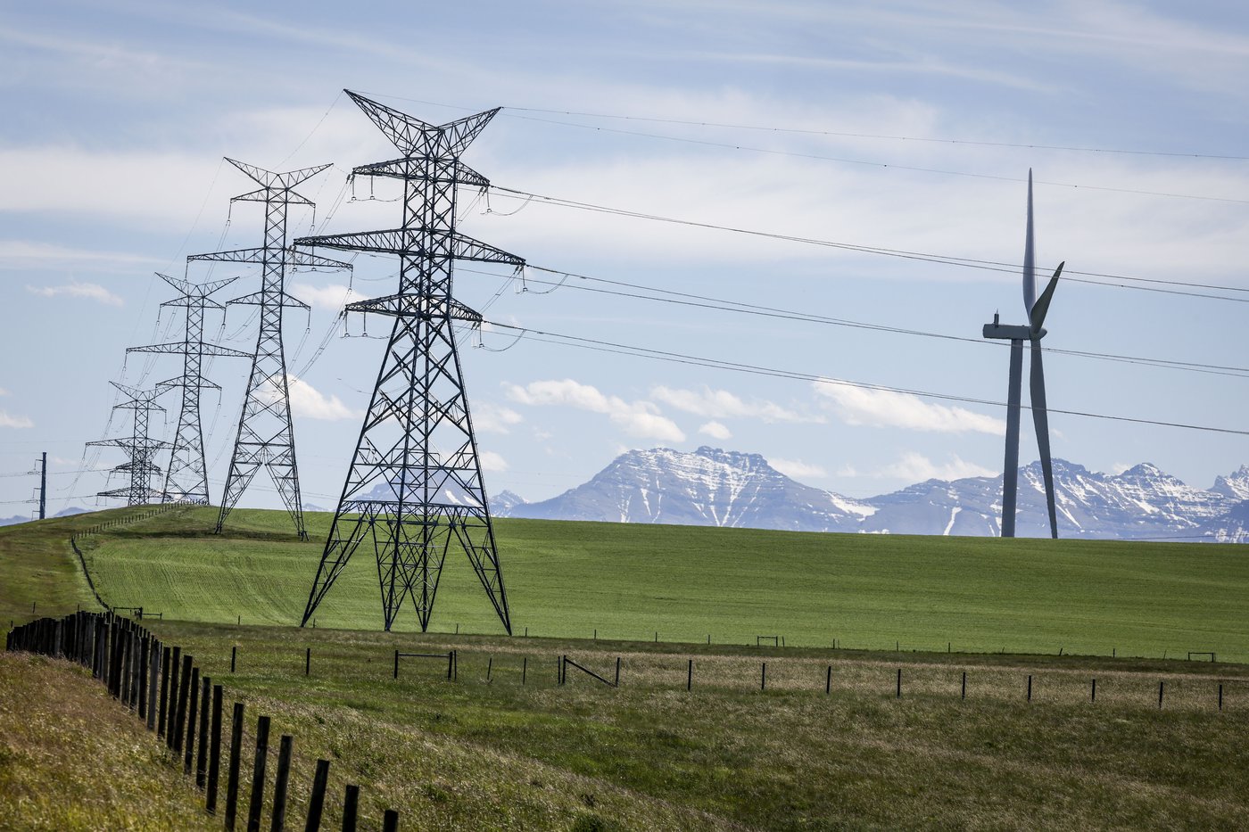 Canada pushes net-zero electricity target to 2050 as Alberta vows legal challenge | iNFOnews.ca