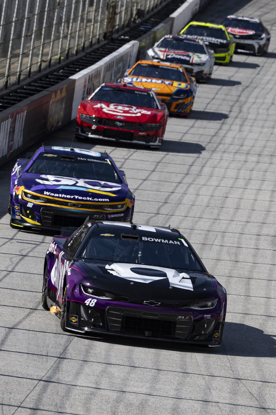 Kyle Larson dominates and claims an emotional Cup victory at Bristol Motor Speedway | iNFOnews.ca Kyle Larson dominates and claims an emotional Cup victory at Bristol Motor Speedway | iNFOnews.ca