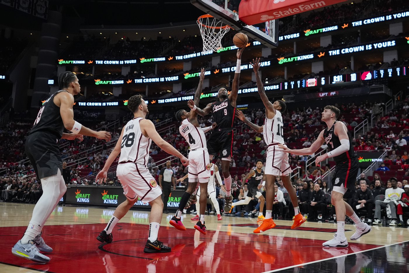 Simons scores 25, Sharpe adds 24 as Trail Blazers bounce back with 104-98 win over Rockets | iNFOnews.ca Simons scores 25, Sharpe adds 24 as Trail Blazers bounce back with 104-98 win over Rockets | iNFOnews.ca