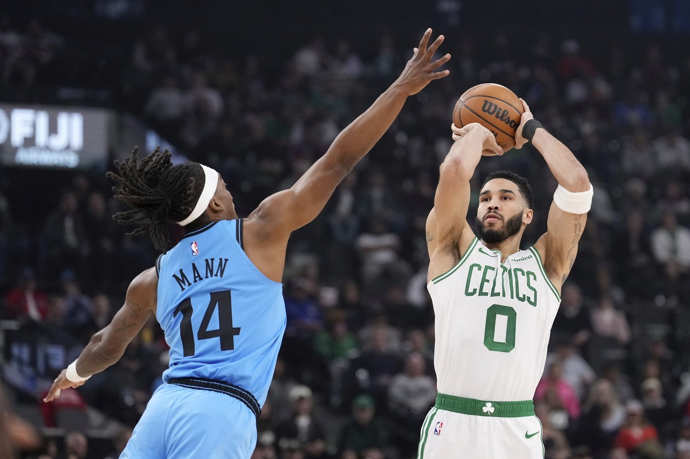 Brown and Tatum lead Celtics past Clippers 117-113 in overtime with both teams missing starters | iNFOnews.ca