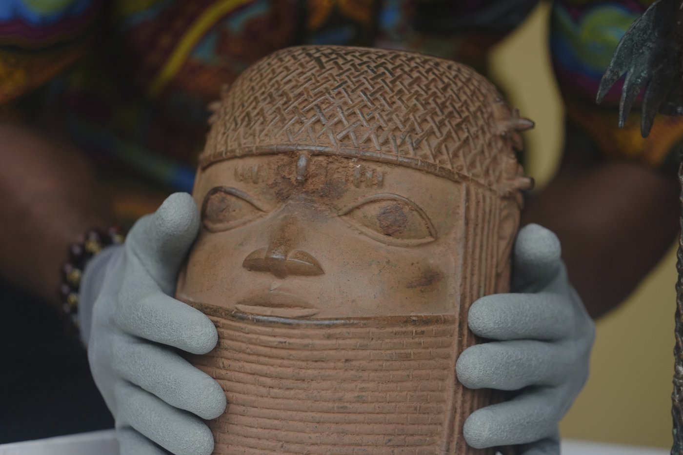 Netherlands returns 119 looted artifacts known as Benin Bronzes to Nigeria | iNFOnews.ca Netherlands returns 119 looted artifacts known as Benin Bronzes to Nigeria | iNFOnews.ca